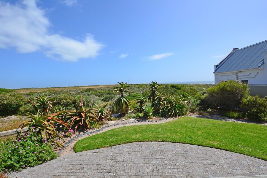 4 Bedroom Property for Sale in Grotto Bay Western Cape